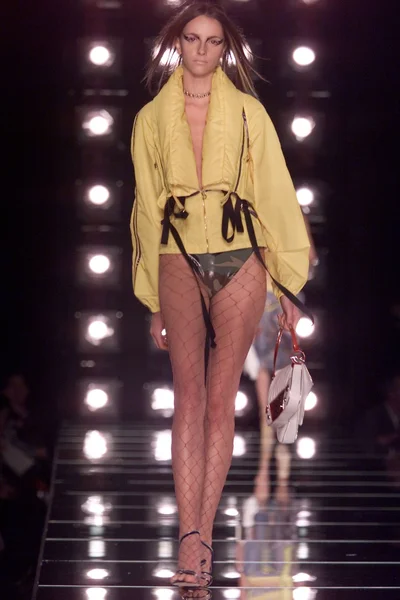 Look 14
